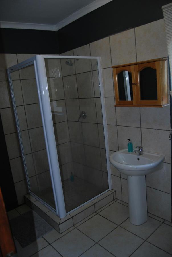 ג'ורג' 14 Cluster Cottages מראה חיצוני תמונה